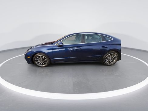 Used 2022 Hyundai Sonata Limited w/ Preferred Accessory Package image 5