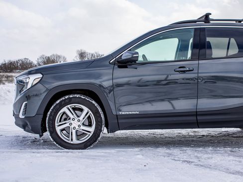 Used 2018 GMC Terrain SLE w/ Driver Convenience Package image 40