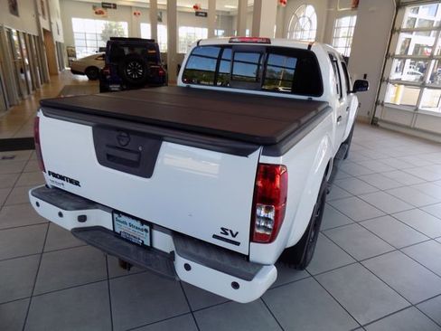 Used 2019 Nissan Frontier SV w/ Value Truck Package RWD image 9