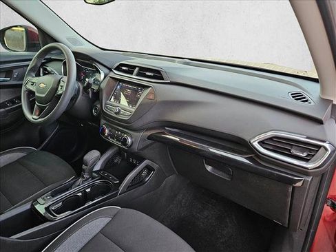 Used 2023 Chevrolet TrailBlazer LT FWD image 19