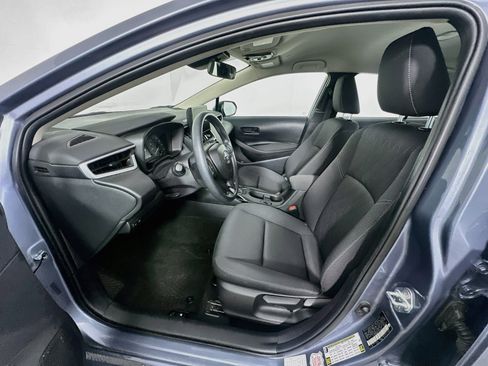 Used 2025 Toyota Corolla LE FWD image 13