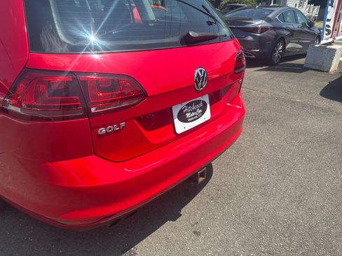 Used 2017 Volkswagen Golf S FWD image 31