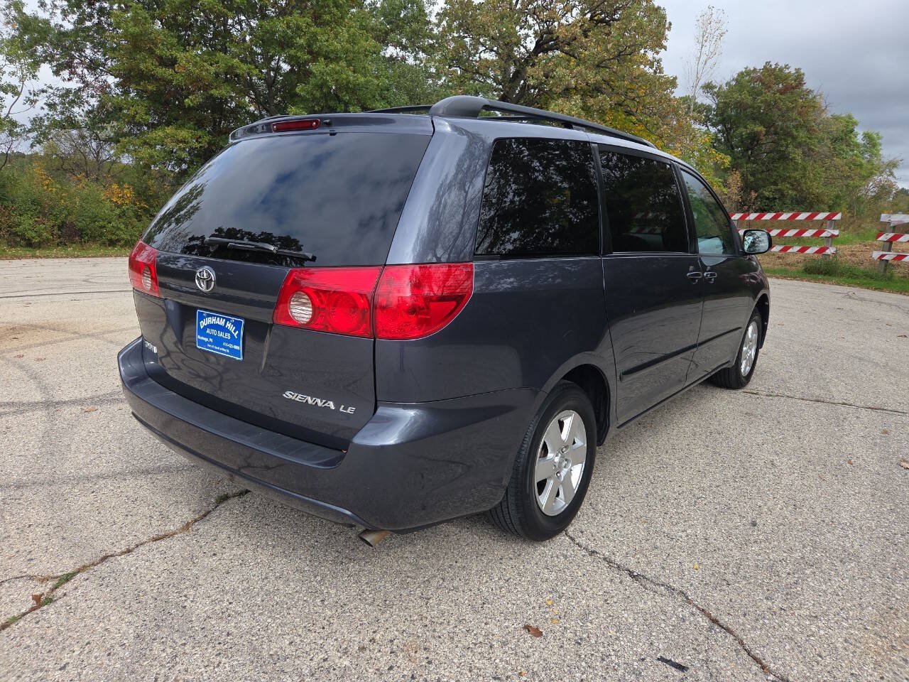 Used 2007 Toyota Sienna LE w/ LE Pkg 3 FWD image 6