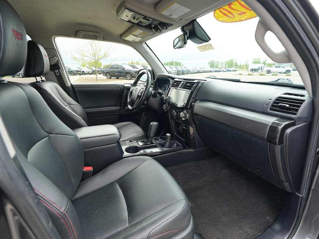 Used 2020 Toyota 4Runner TRD Off-Road Premium AWD/4WD image 23