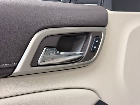 Used 2018 GMC Yukon Denali AWD/4WD image 9
