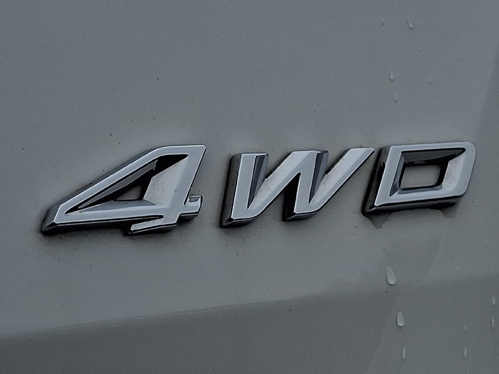 Used 2023 Ford Explorer XLT AWD/4WD image 31