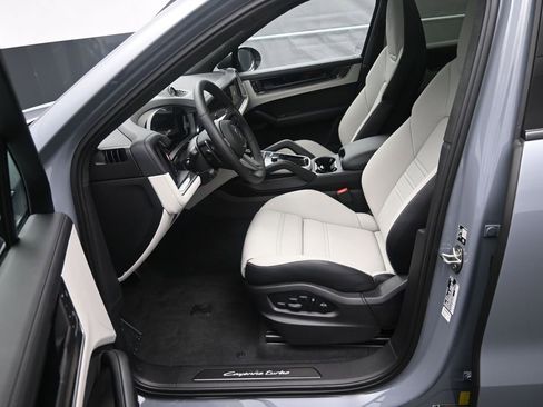New 2026 Porsche Cayenne Turbo AWD/4WD image 8