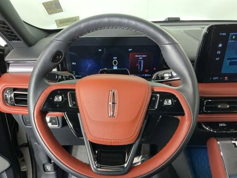 Used 2025 Lincoln Aviator Reserve w/ Equipment Group 201A image 19