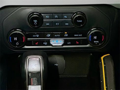 Certified 2023 Ford Bronco Badlands w/ Sasquatch Package image 13