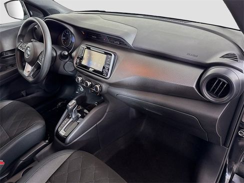 Used 2020 Nissan Kicks S image 30
