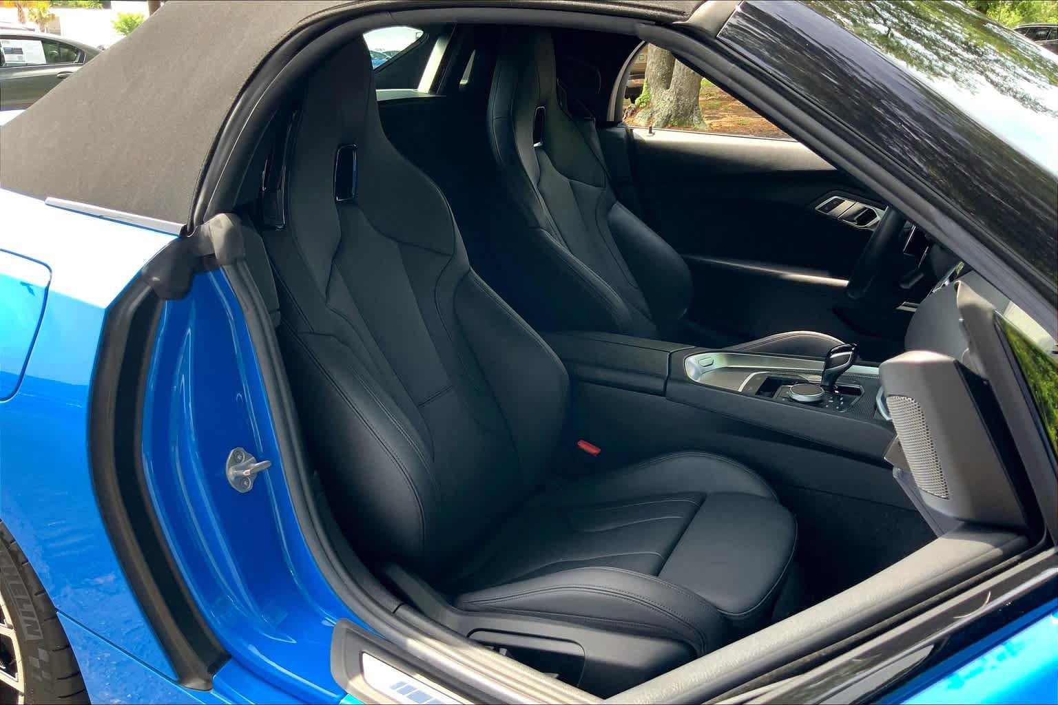 Used 2020 BMW Z4 M40i w/ Driving Assistance Package RWD image 8