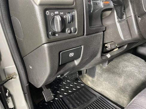 Used 2012 GMC Canyon SLE image 23