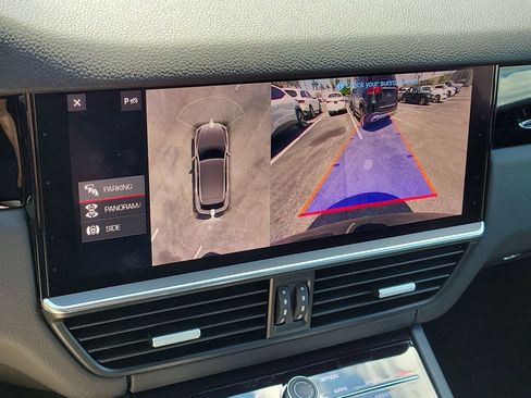 Used 2021 Porsche Cayenne S image 29