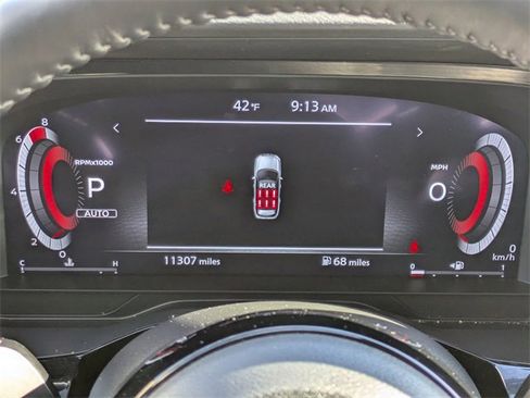 Used 2024 Nissan Pathfinder Platinum w/ Cargo Package image 28