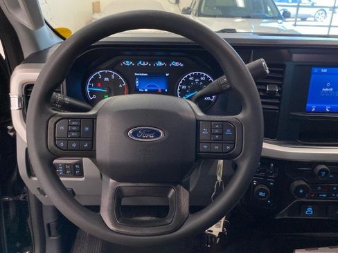 New 2025 Ford F550 4x4 SuperCab Super Duty w/ XLT Value Package image 16
