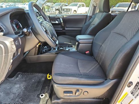 Used 2018 Toyota 4Runner TRD Off-Road AWD/4WD image 16