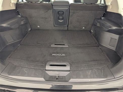 Used 2020 Nissan Rogue S image 26