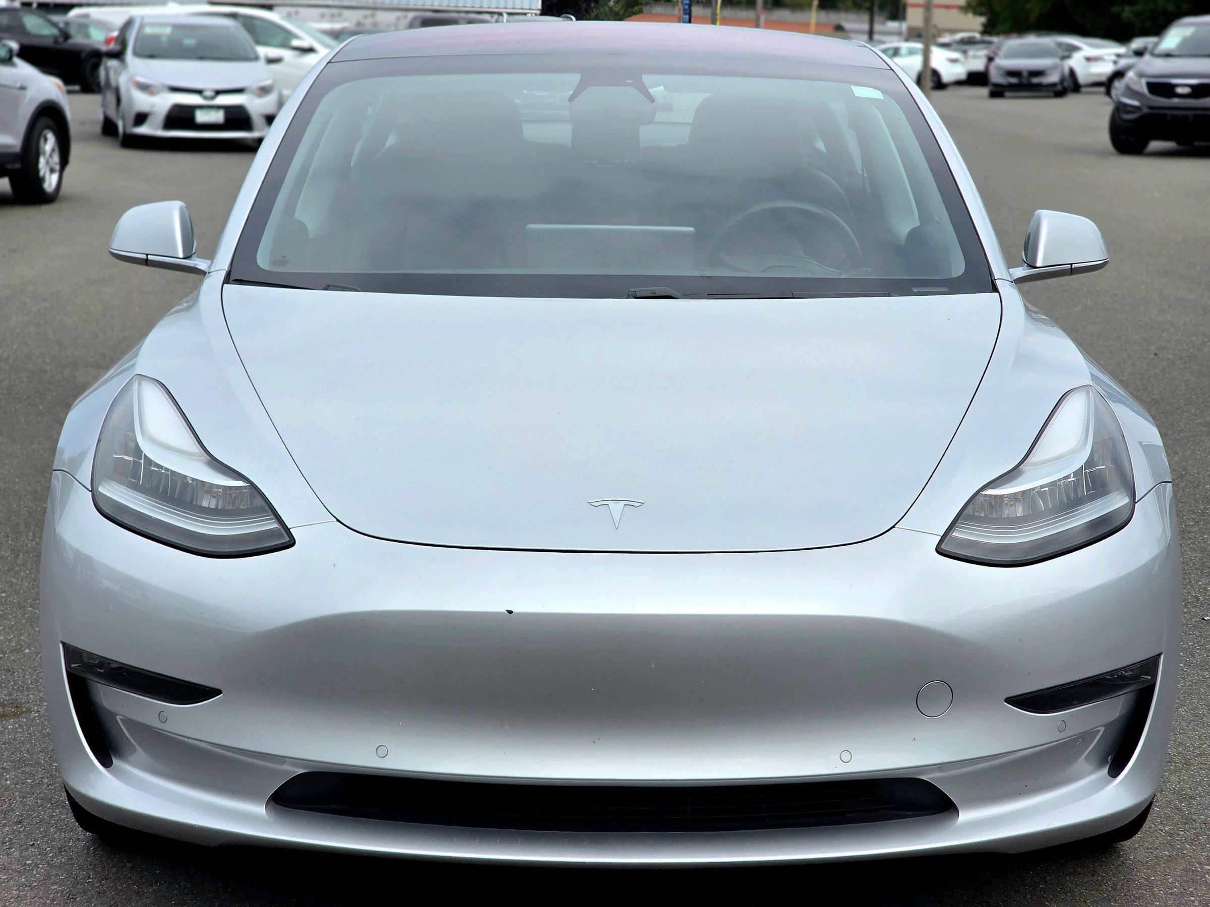 Used 2018 Tesla Model 3 Long Range RWD image 3