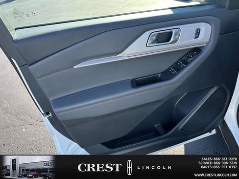 Used 2025 Ford Explorer Active w/ Active Comfort Package AWD/4WD image 12