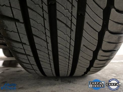 Used 2025 Volvo XC40 B5 Core image 96