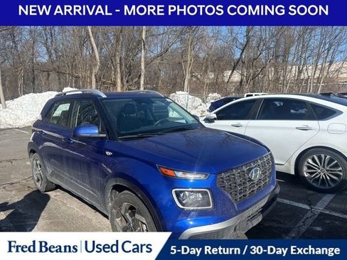Certified 2023 Hyundai Venue Limited image 1