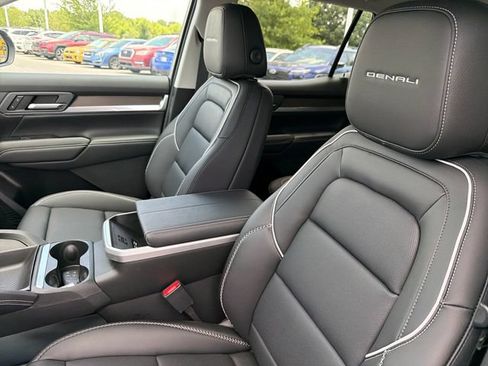 New 2026 GMC Terrain Denali AWD/4WD image 18