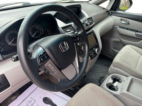 Used 2015 Honda Odyssey EX image 3