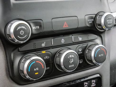 Used 2020 RAM 1500 Big Horn AWD/4WD image 33