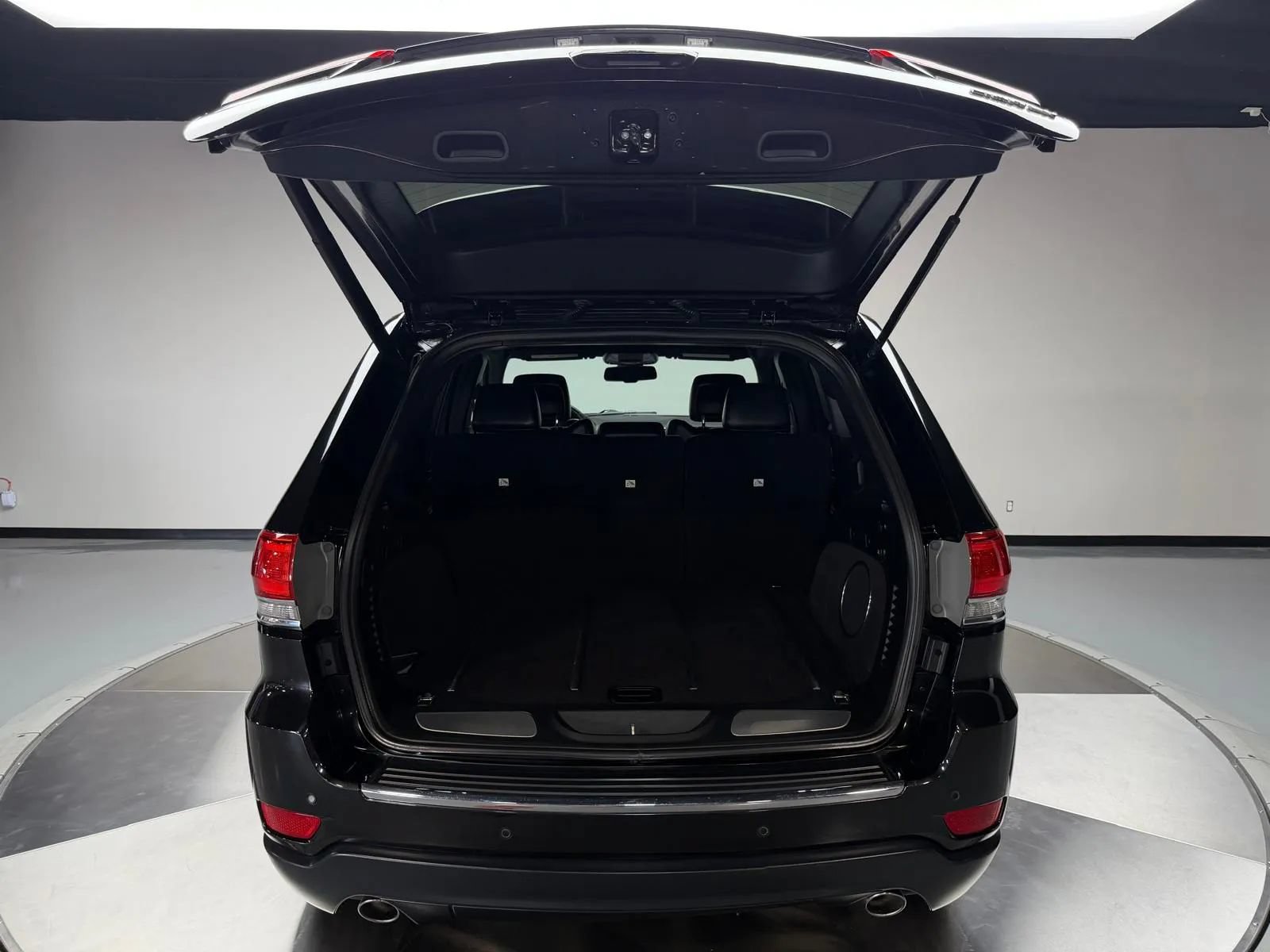 Used 2014 Jeep Grand Cherokee Limited RWD image 13