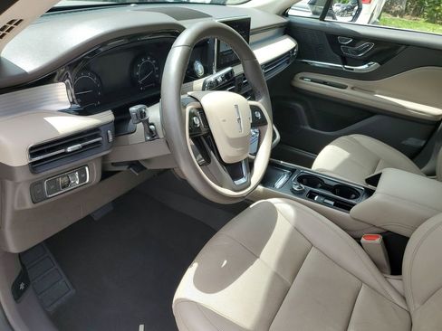 Used 2022 Lincoln Corsair AWD w/ Premium Package image 20