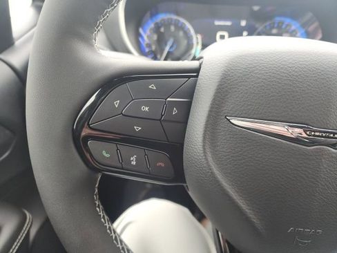 New 2026 Chrysler Pacifica Select w/ S Appearance Package FWD image 11