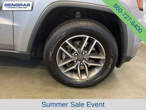 Certified 2021 Jeep Grand Cherokee Limited w/ Premium Lighting Group AWD/4WD image 45