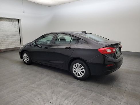 Used 2017 Chevrolet Cruze LS FWD image 3