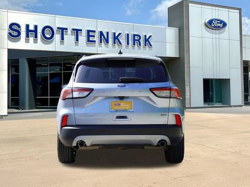 Certified 2022 Ford Escape Titanium FWD image 7