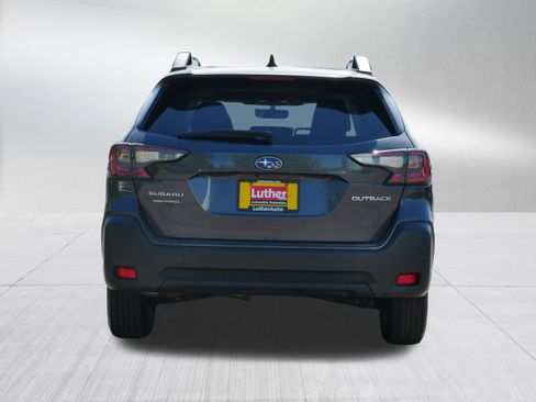Used 2024 Subaru Outback Premium AWD/4WD image 6