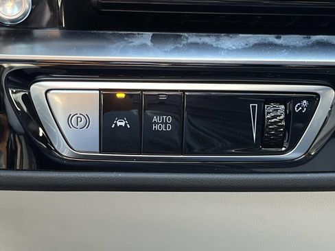 Used 2026 Cadillac Lyriq Signature Sport AWD/4WD image 34