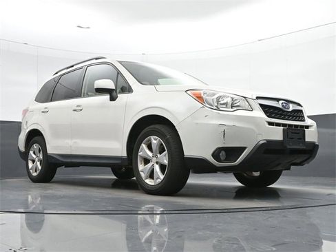 Used 2016 Subaru Forester 2.5i Premium w/ All-Weather Package image 10