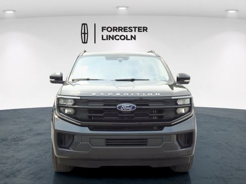 Used 2025 Ford Expedition Max Active AWD/4WD image 8