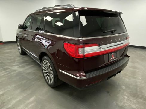 Used 2019 Lincoln Navigator Reserve image 4
