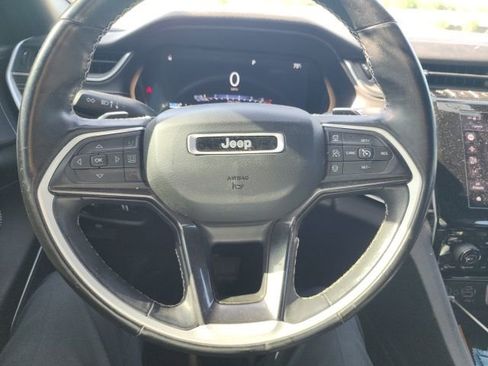 Used 2021 Jeep Grand Cherokee L Laredo image 9