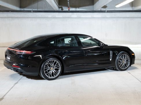 Certified 2023 Porsche Panamera 4 Platinum Edition AWD/4WD image 9