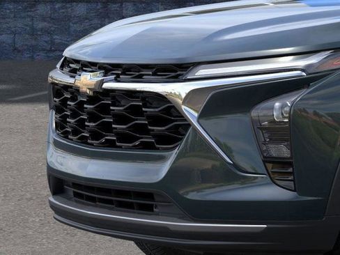 New 2026 Chevrolet Trax LT w/ Sunroof Package image 15