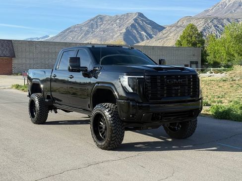Used 2024 GMC Sierra 3500 Denali Ultimate AWD/4WD image 1