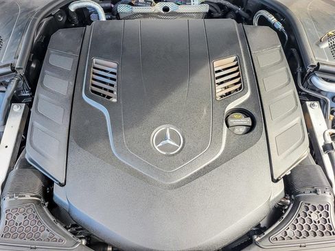 Used 2022 Mercedes-Benz S 580 4MATIC Sedan w/ AMG Line Package image 25