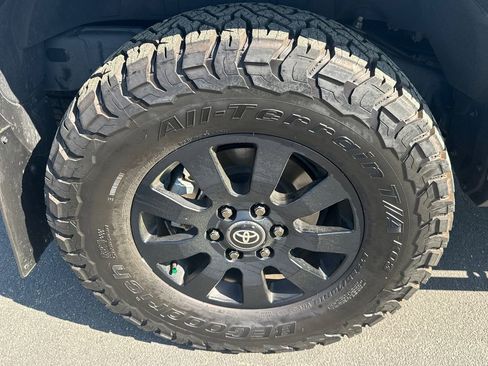 Used 2024 Toyota Land Cruiser image 17