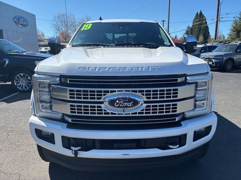 Used 2019 Ford F350 Platinum w/ Platinum Ultimate Package AWD/4WD image 2