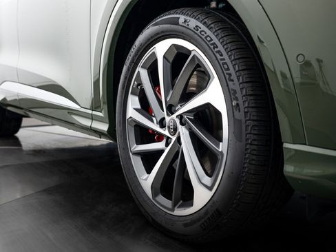 New 2025 Audi SQ5 Premium Plus image 24