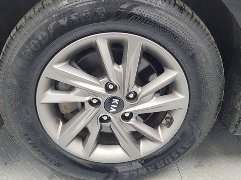 Used 2020 Kia Optima LX image 31