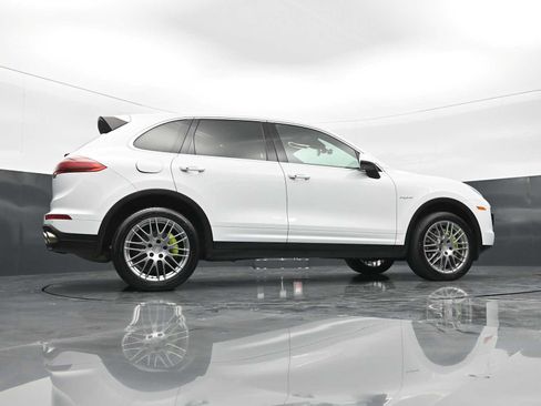Used 2015 Porsche Cayenne S AWD/4WD image 40