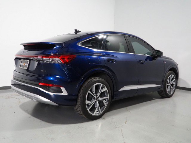 Used 2024 Audi Q4 e-tron quattro Premium Plus Sportback AWD/4WD image 6